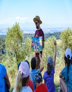 Lecture en plein air par Olivier Dain Belmont © Marie Chevalier